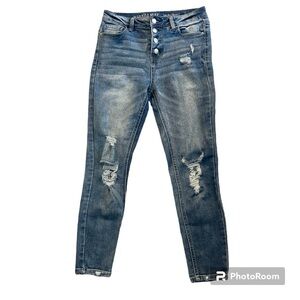 Vanilla Star Ripped Jeans | Juniors size 7